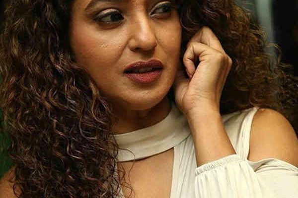 Suman Raganath Glamorous Pictures
