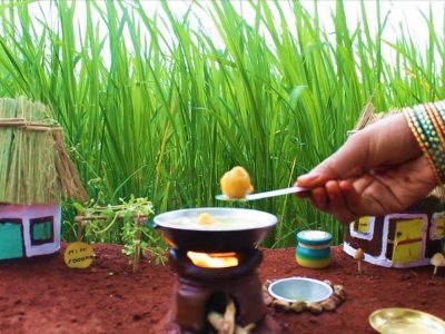 Miniature Vada Pav