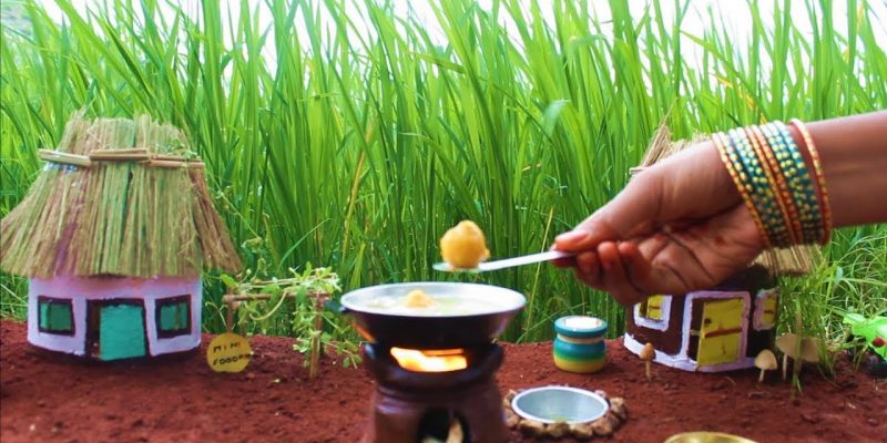 Miniature Vada Pav